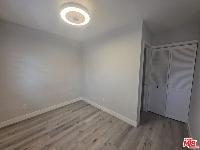 Building Photo - 1505 Cochran Ave