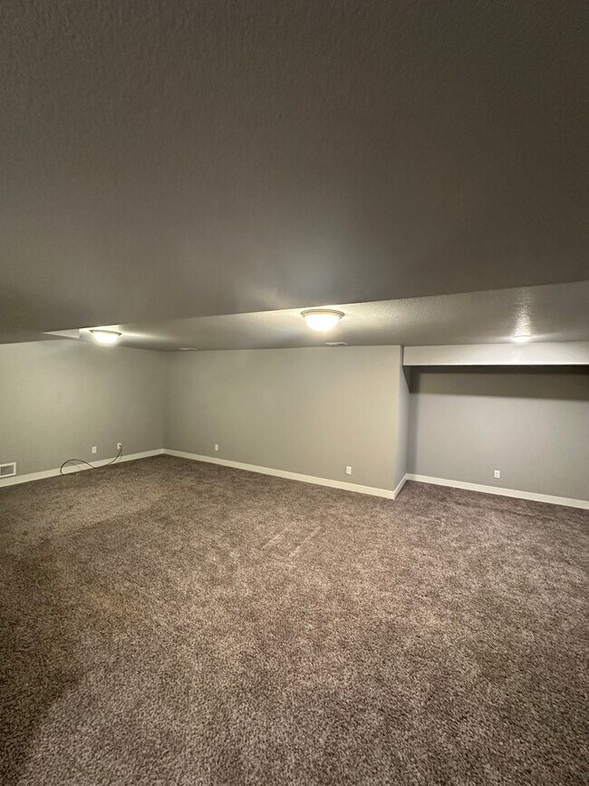 Building Photo - Beautiful 4 Bedroom House in Ault!