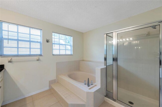 Building Photo - 5014 Sterling Manor Dr