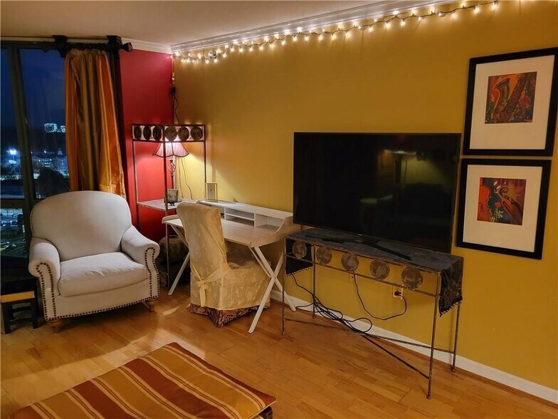 Building Photo - 2870 Pharr Ct S Northwest