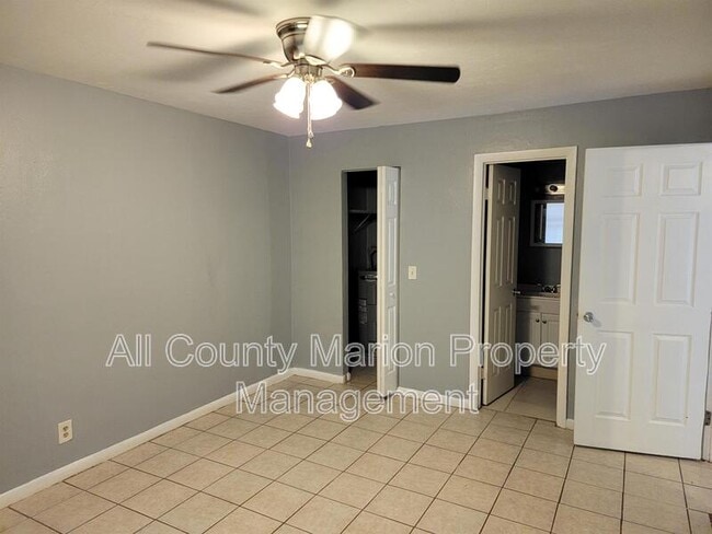 Building Photo - 2765 NE 48th Ct