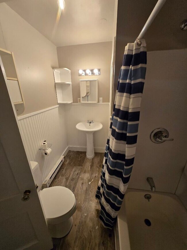 Building Photo - 2 Bedroom 2 Bathroom House For Rent in Farber, MO