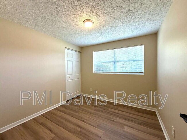 Building Photo - 10726 Merida Dr