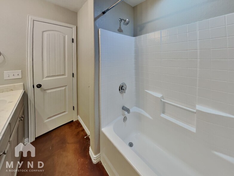 Building Photo - 106 Jolin Ln