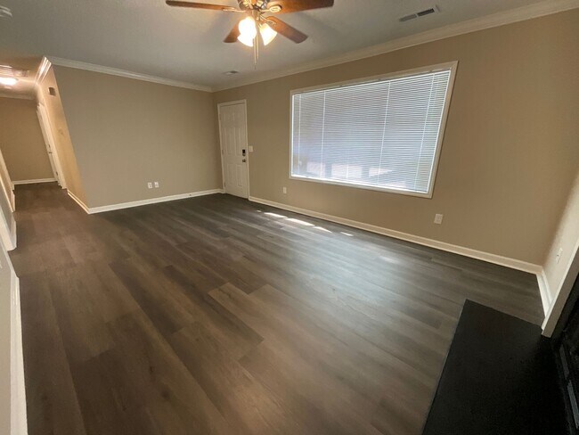 Building Photo - 2553 Old Mill Rd