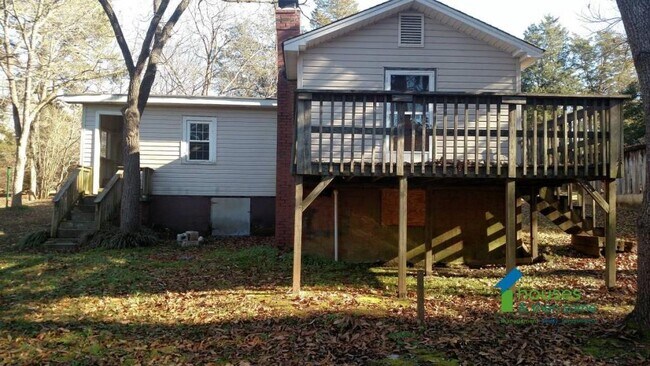 Building Photo - 469 Lindley Rd