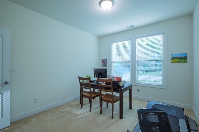 Building Photo - 411 Alamosa Pl