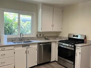 Building Photo - 2 bedroom, 1 bath duplex