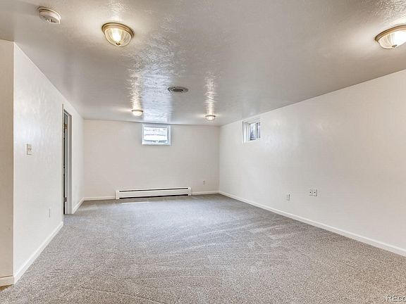 Building Photo - 4300 Umatilla St
