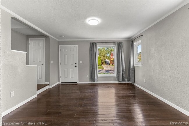 Building Photo - 10842 Nottingham Rd