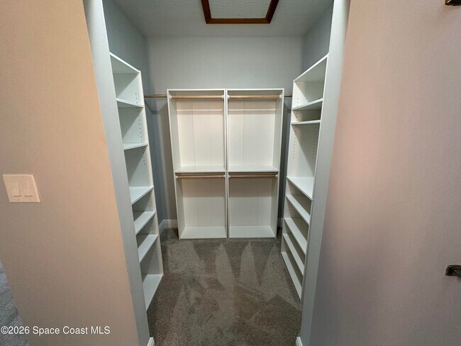 Building Photo - 976 S Fork Cir