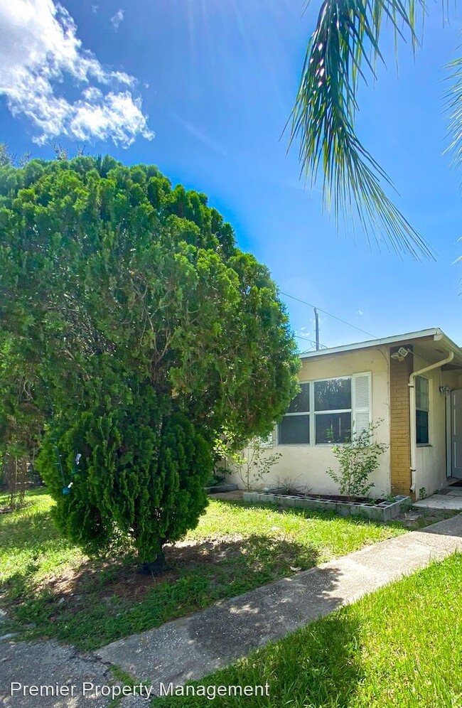 Building Photo - 2 br, 1 bath House - 1097 San Remo Avenue