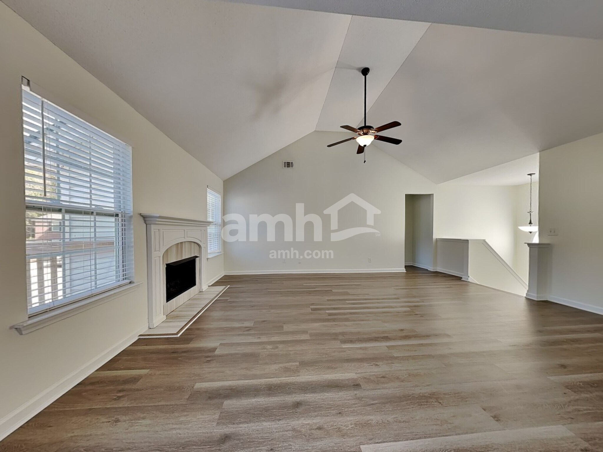 Building Photo - 300 Aspen Arbor