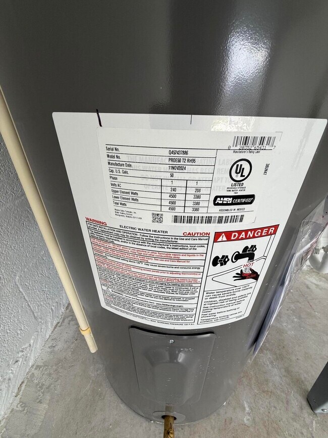 Building Photo - 4718 Longwood Lk Sq