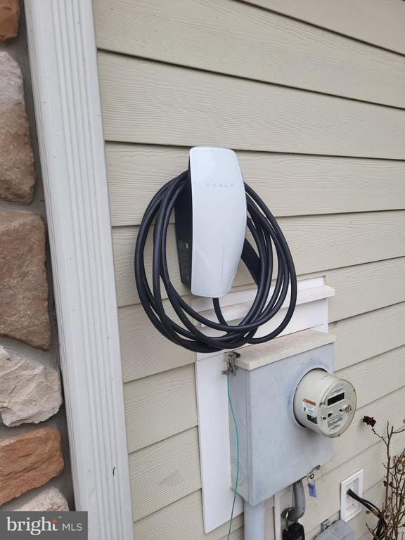 Building Photo - 185 Daylesford Blvd