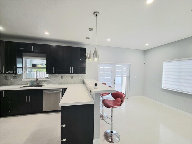 Building Photo - 29263 SW 142nd Ave