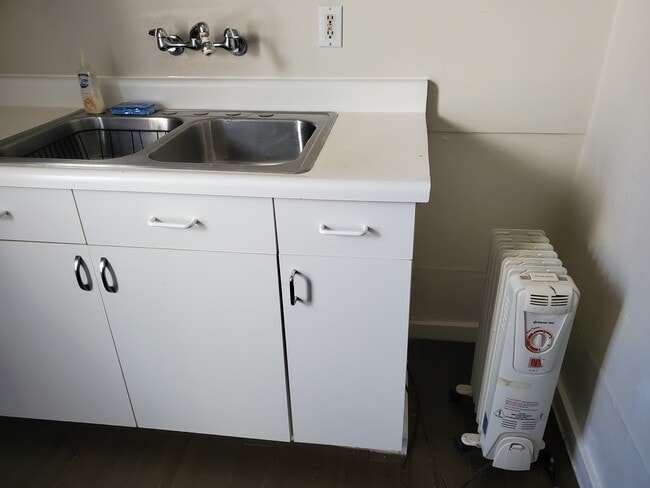 Building Photo - 131 Crowley Lake Dr