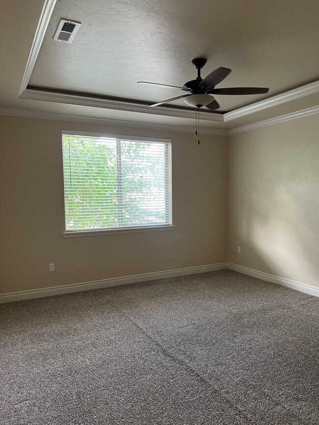 Building Photo - 2443 Bramasole Dr