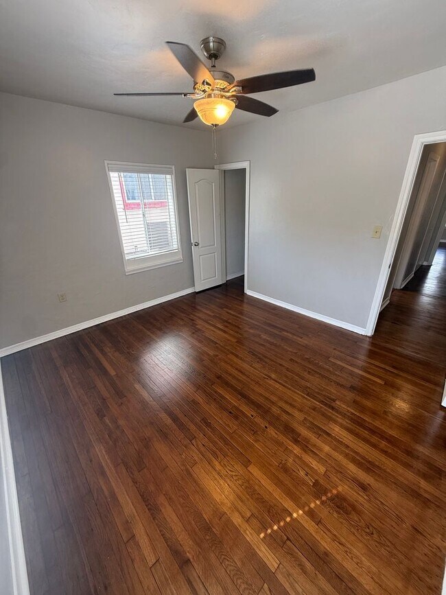 Building Photo - 4926 Baltimore Dr