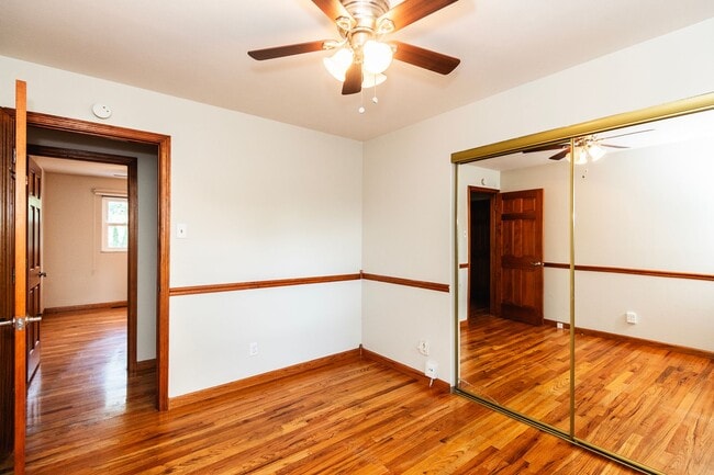 Building Photo - Spacious 4-Bed, 2.5-Bath Split-Level Home