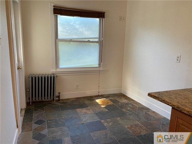 Building Photo - 67 Benner St
