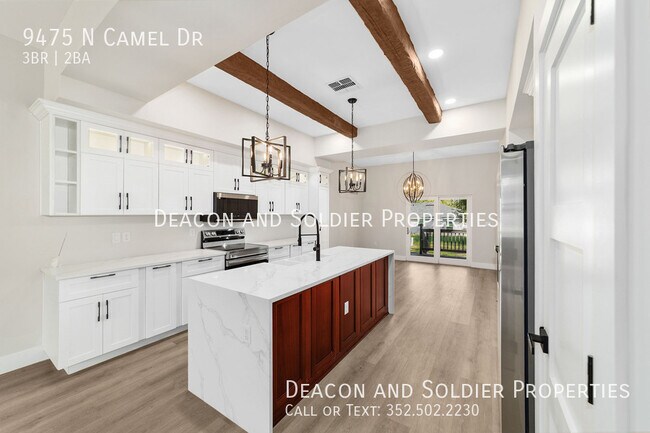 Building Photo - 9475 N Camel Dr