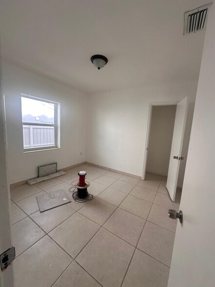 Building Photo - 3248 NW 102nd St