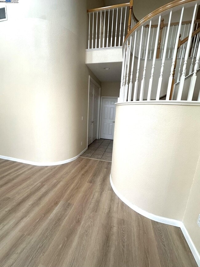 Building Photo - 2501 Crystal Way
