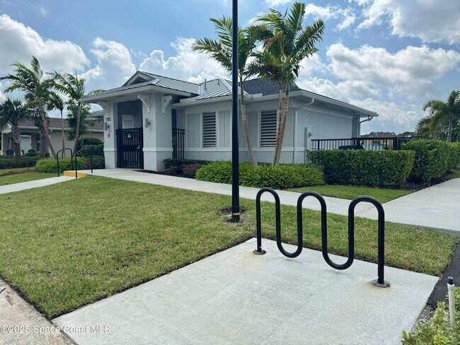 Building Photo - 724 Veridian Cir NW