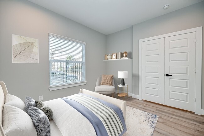 Building Photo - 1718 Hardy St