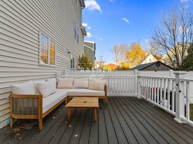 Building Photo - 17 Beacon St