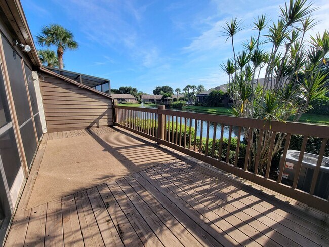Building Photo - Cozy 2 bed/ 2 bath Villa in Beekman Lakes ...