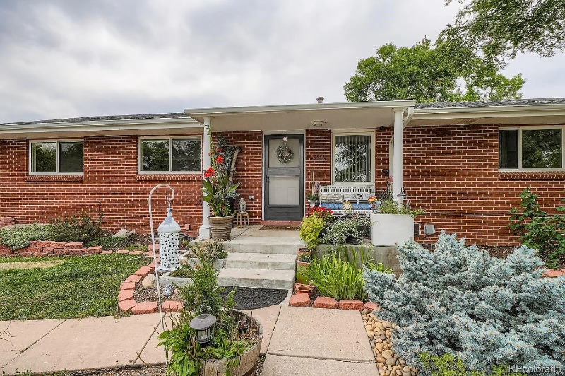 Building Photo - 355 Gray St