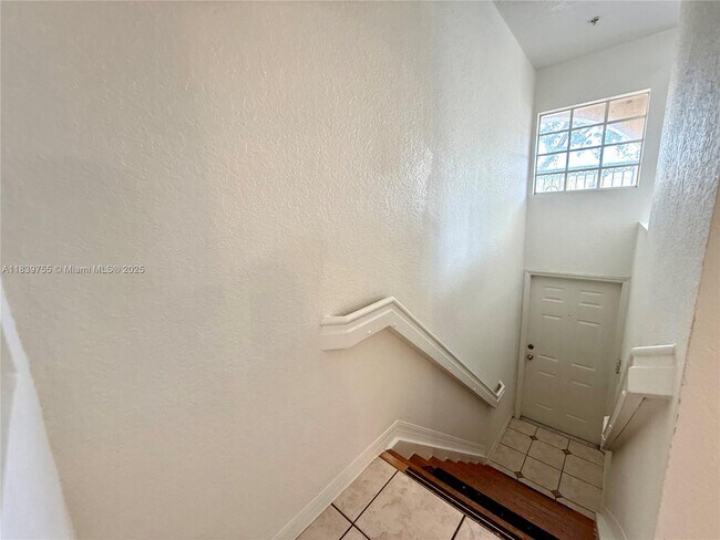 Building Photo - 5670 NW 116th Ave