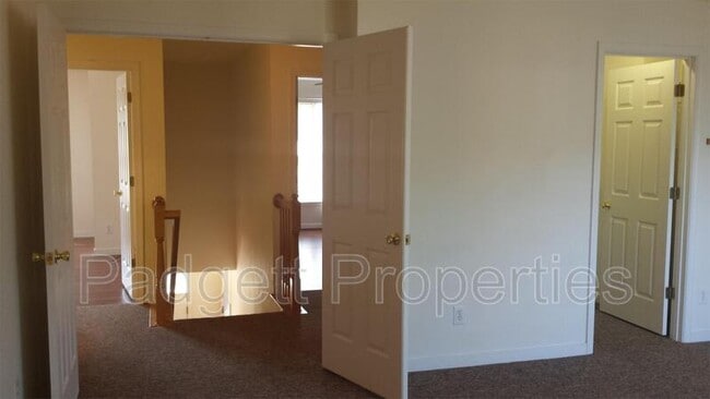 Building Photo - 4321 Meredith Creek Dr