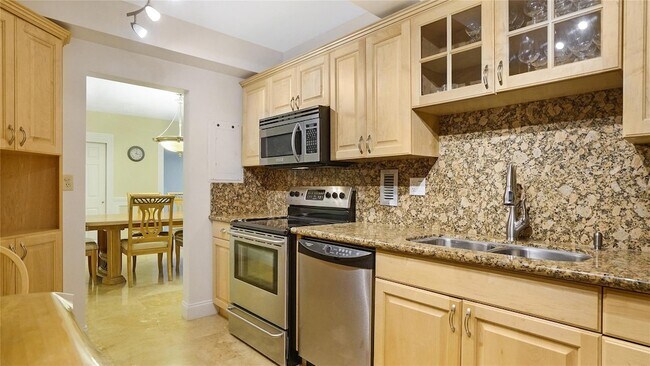 Building Photo - 4250 Galt Ocean Dr