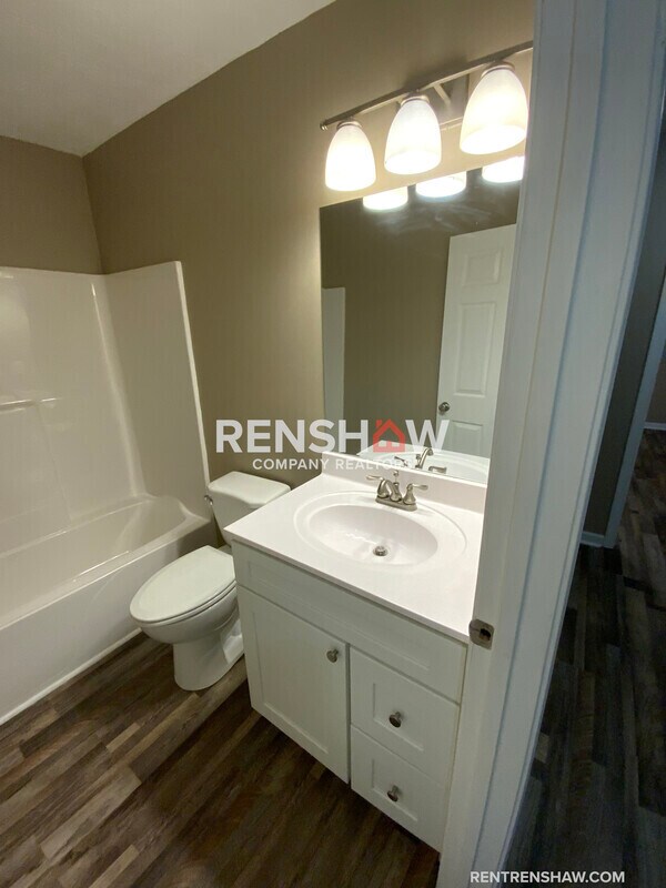 Building Photo - 469 Dana St