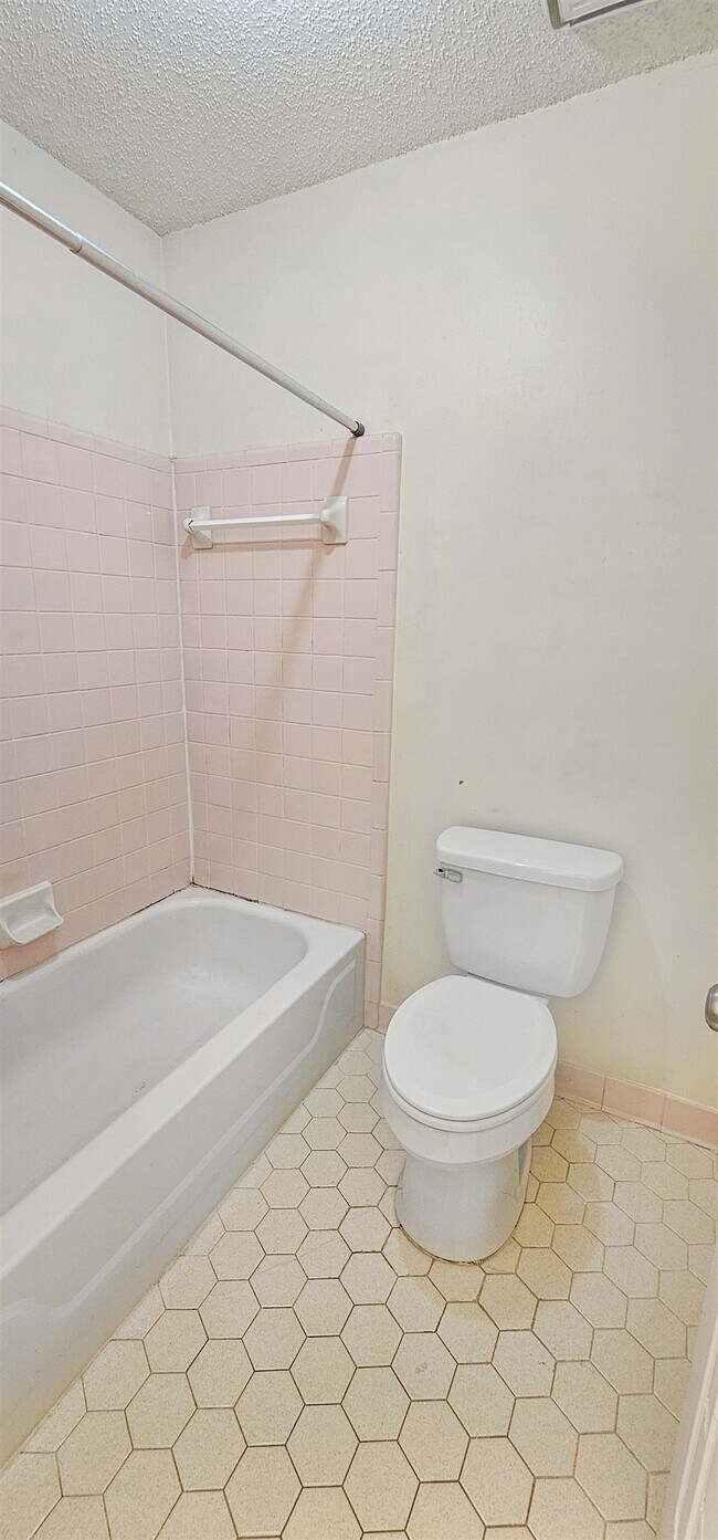 Building Photo - 7120 Wetherburn Cove