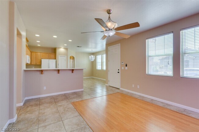 Building Photo - 6840 Frances Celia Ave