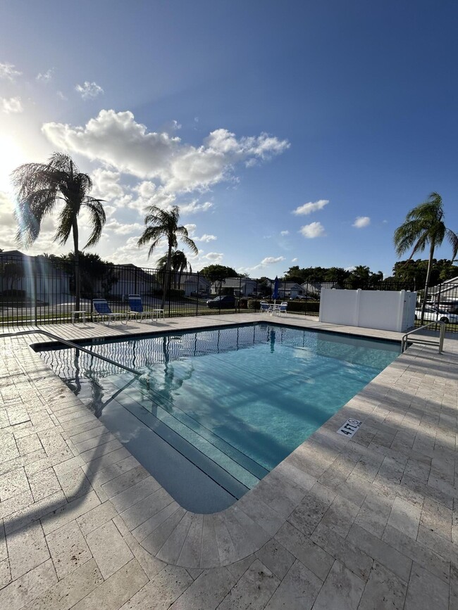 Building Photo - 53 Heather Cove Dr