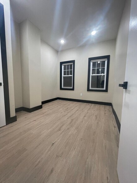 Unit 1R - 948 W Side Ave