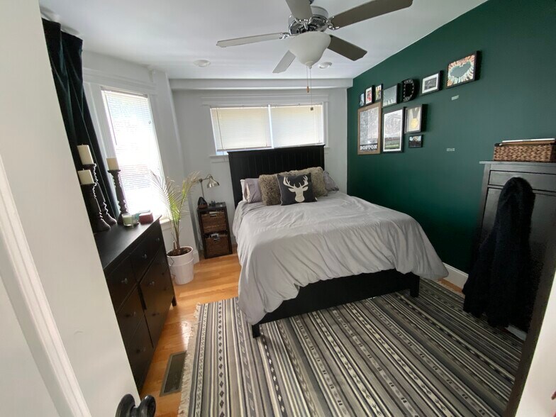 Building Photo - 12 Fern St