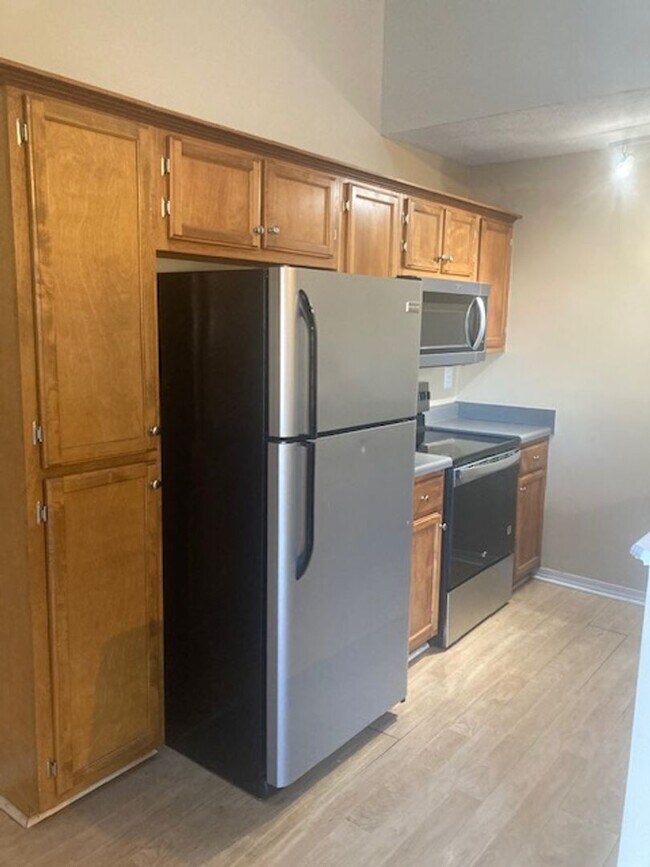 Building Photo - Orange Grove 3 Bedroom