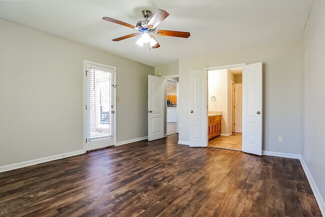 Building Photo - 3017 Teresa Ave