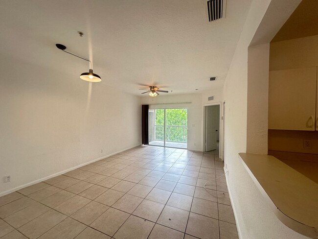 Building Photo - 3 Bedroom Townhome in West Palm Beach