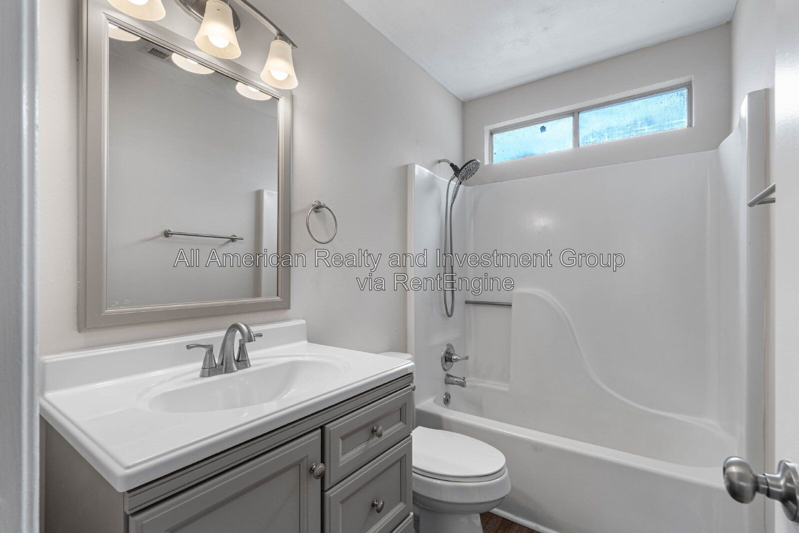 Building Photo - 608 Drakes Landing