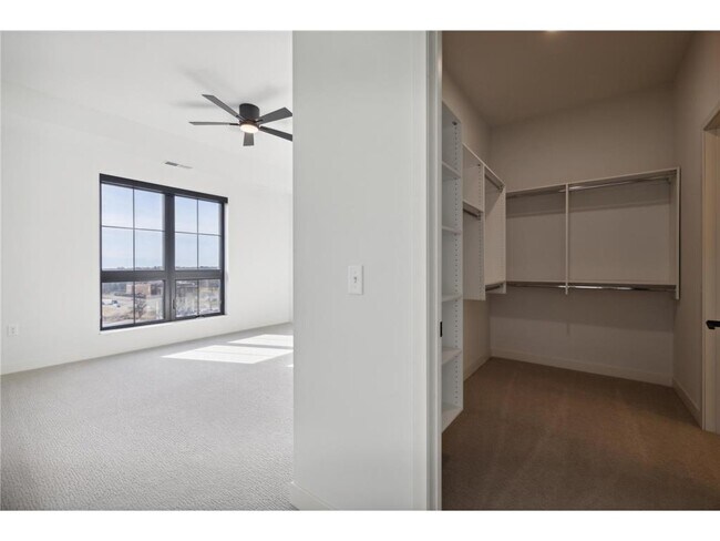 Building Photo - 4917 Eden Ave