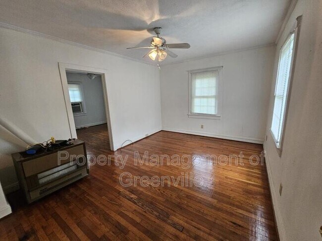 Building Photo - 411 Tanner Rd