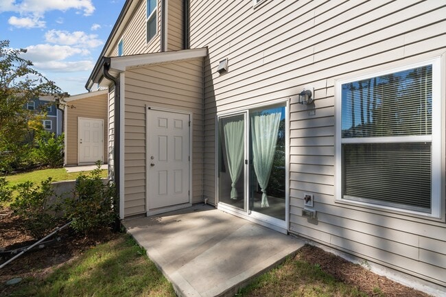 Building Photo - 1606 Clayfire Dr.