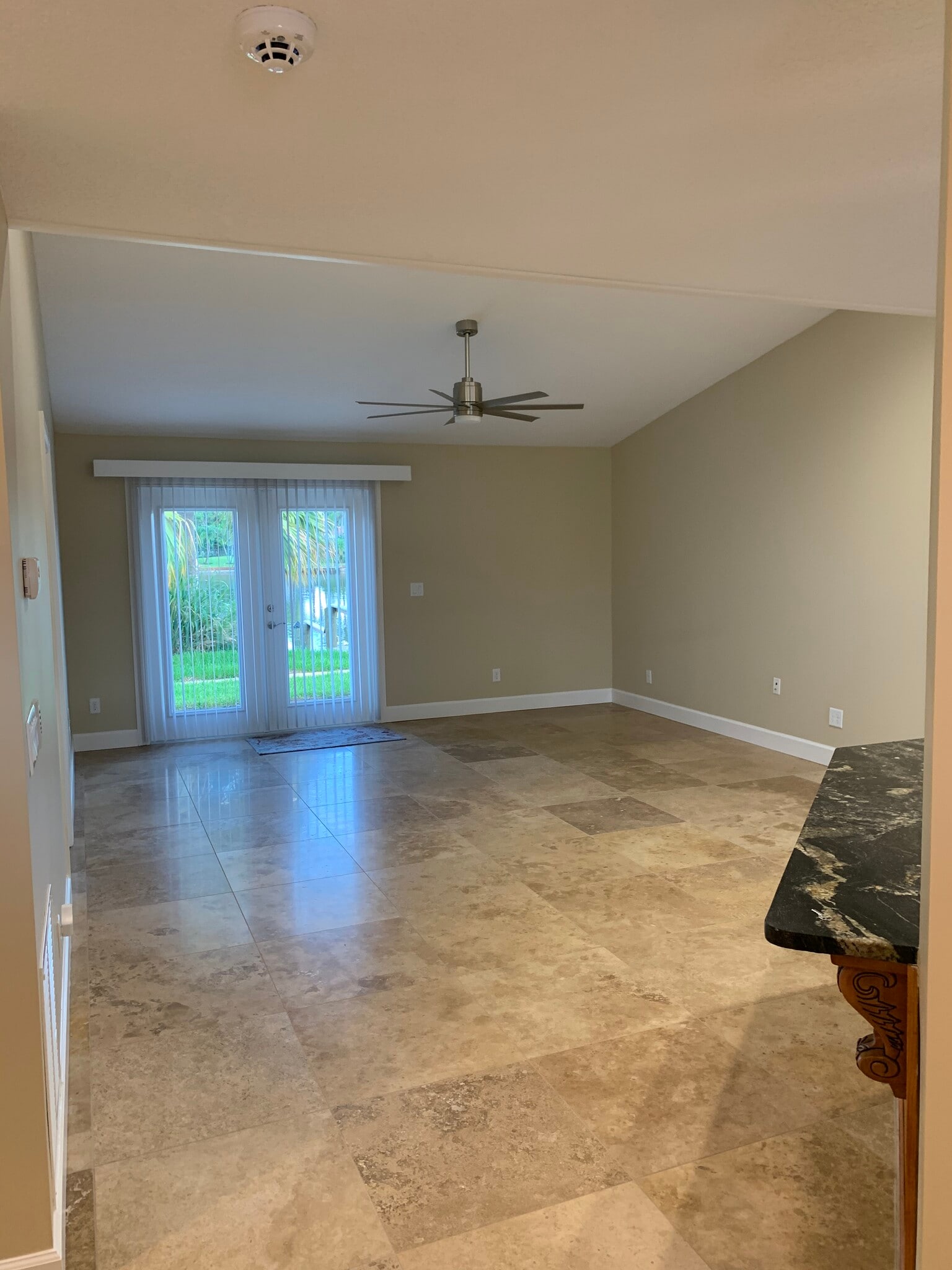 Building Photo - 928 NW Spruce Ridge Dr